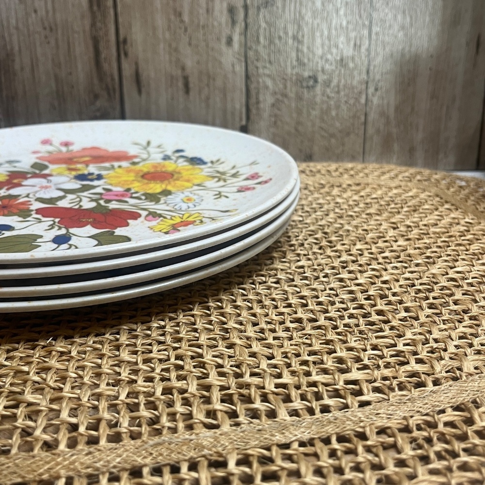 Vintage Floral Stoneware Salad Plates Set of 4 Country Cottage Kitchen - Picture 5 of 5